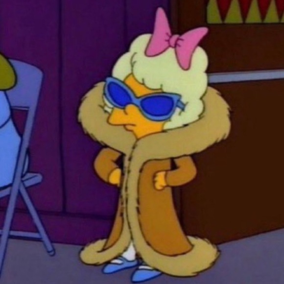 Meet your Posher, Sierra - Picture 1 of 1